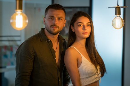 Tolga Sarıtaş ve Ayça Ayşin Turan Arıza dizisi için bir araya geldi!