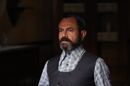 TRT 1’in yeni dizisi Kara Ağaç Destanı'nın Celal Ağa'sı kimdir? Olgun Şimşek performansıyla büyük beğeni toplayacak!