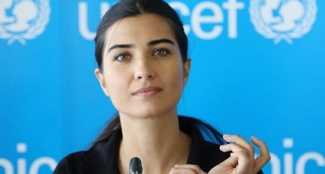 Tuba Büyüküstün işbaşı yaptı!