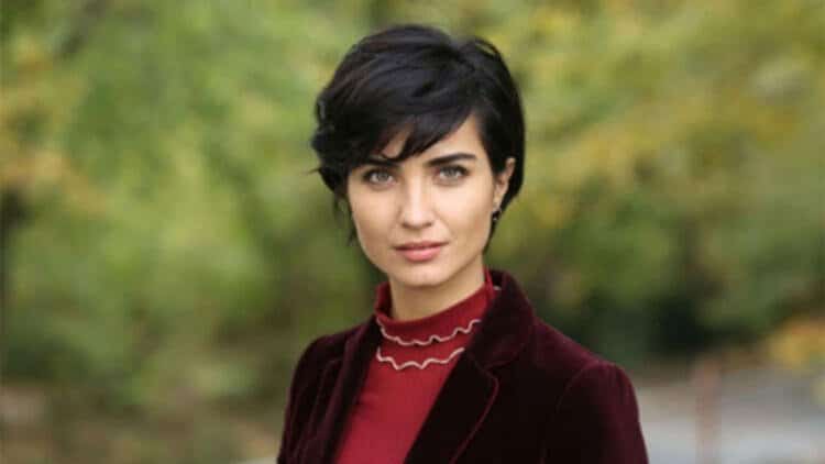 Tuba Büyüküstün'den yeni Netflix projesi geliyor!