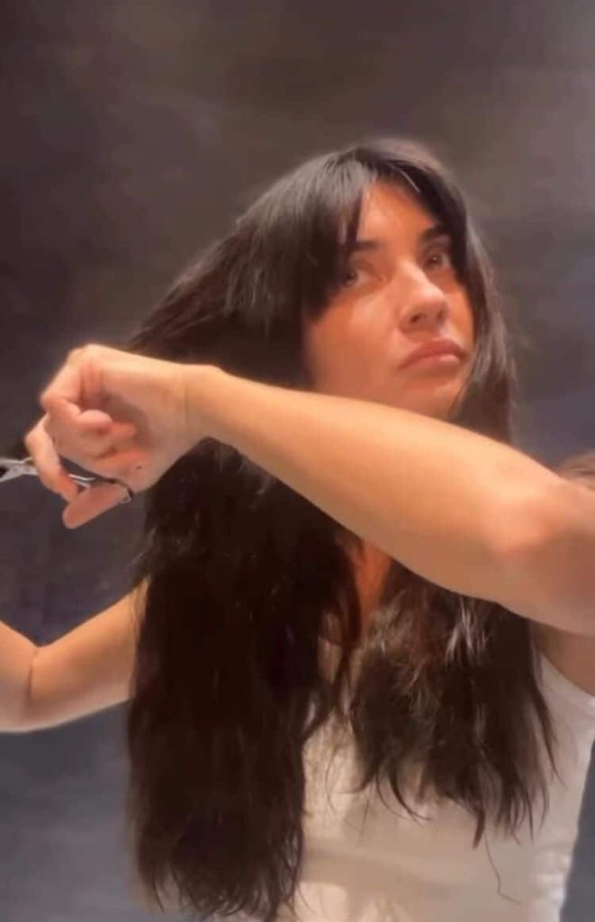 Tuba Büyüküstün'ün saçlarına vedası takipçilerini çok şaşırttı!