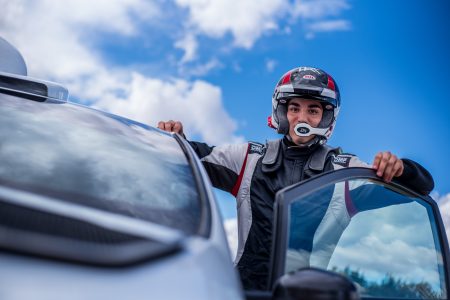 Türkiye'nin en genç pilotu olarak 'Kerem Kazaz' tarihe geçti!