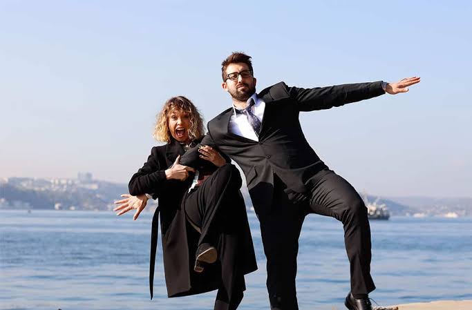 Tutunamayanlar dizisinin ilk tanıtımı yayınlandı!