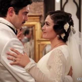 Üç dakikalık düğün sahnesi için 10 saat süren tango dersi