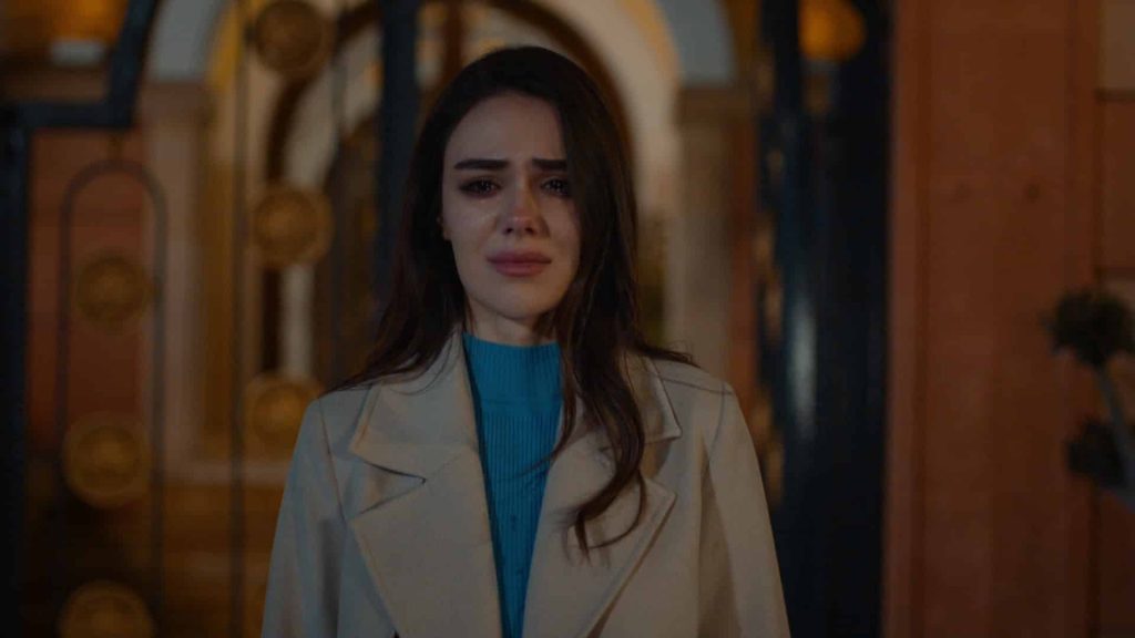Üç Kız Kardeş 38. Bölüm fragmanında Gülden Karaböcek esintisi
