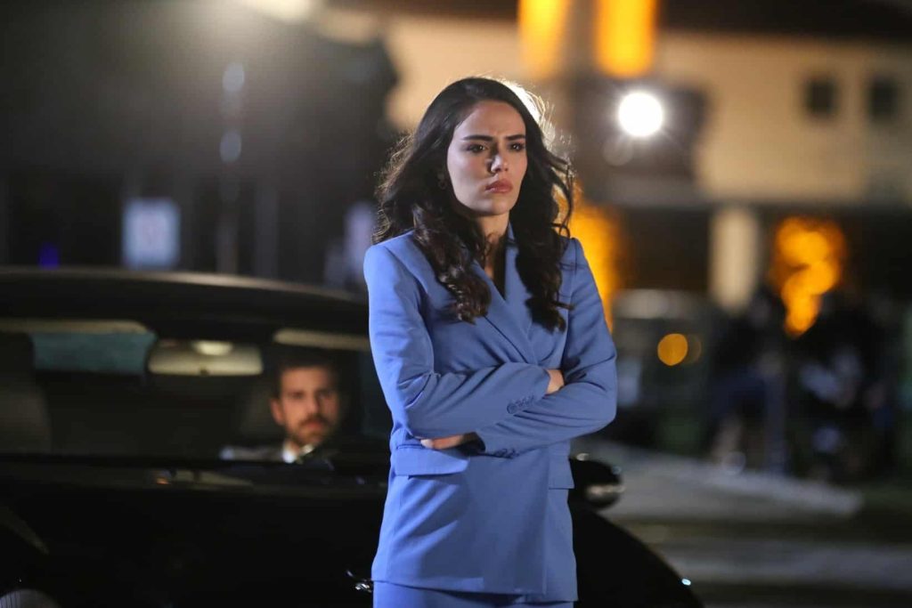 Üç Kız Kardeş 48. Bölümde tüm dengeler şaştı! Türkan ve Somer için ayrılık vakti!