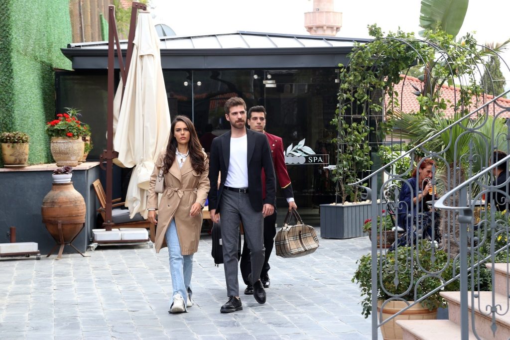 Üç Kız Kardeş dizisi 23. bölümde beklenen yüzleşme gerçekleşti!