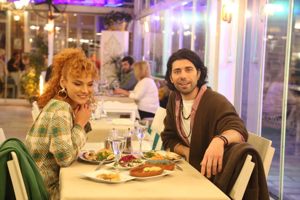 Üç Kız Kardeş dizisine taze kan! Ünlü oyuncu kadroya katıldı!