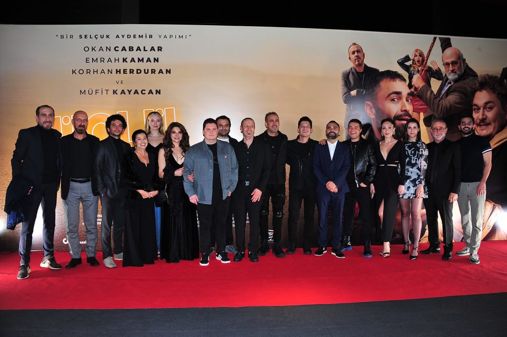 Üçlü Pürüz filminin galasında kahkaha dolu anlar yaşandı!