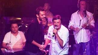 Ulan İstanbul'un Karlos'u ve Selami Şahin aynı sahnede!