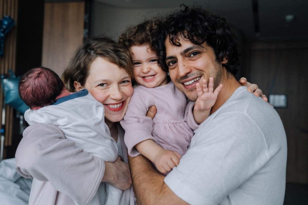 Ünlü çiftten aile pozu!