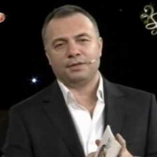 Ünlü oyuncu bu akşam nişanlanıyor