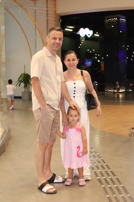 Ünlüler AVM gezilerinde objektiflere böyle takıldı!
