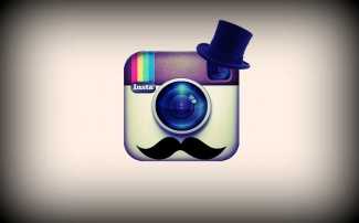 Ünlülerden bugüne özel Instagram kareleri!