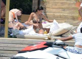 Ünlülerin gözdesi Bodrum ve Çeşme'de neler oluyor?