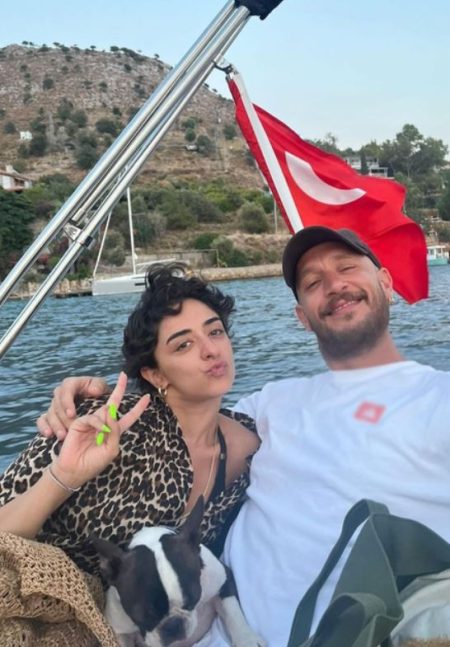 Uraz Kaygılaroğlu sevgilisiyle tatilde!