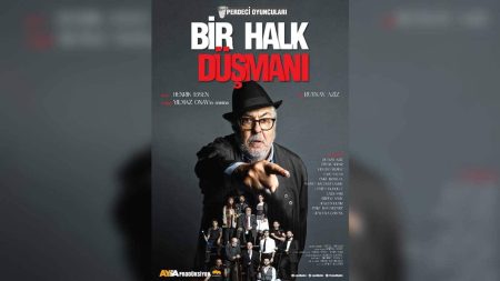 Usta oyuncu Rutkay Aziz yeniden sahnede!