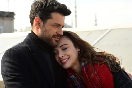Veda Mektubu'nda romantik anlar! Aslı ve Mehmet ailelerine rağmen aşklarını yaşayacaklar!