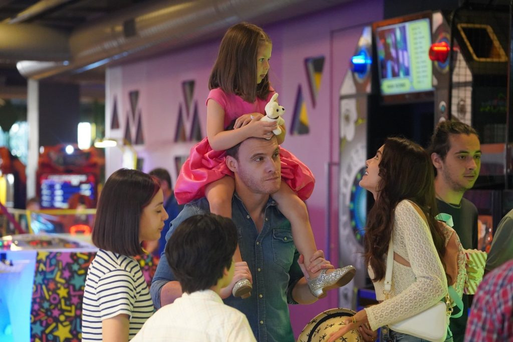 "Ya Çok Seversen" oyuncularından lunaparkta eğlenceli anlar!