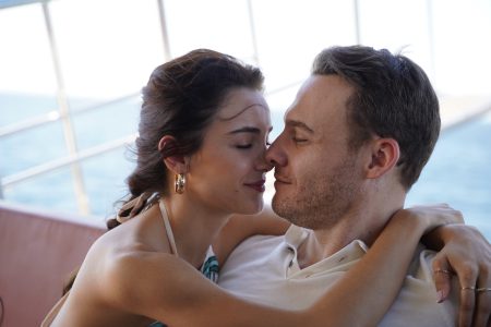 Ya Çok Seversen'in 8. Bölümünde Ateş ve Leyla adada romantik anlar yaşayacak!