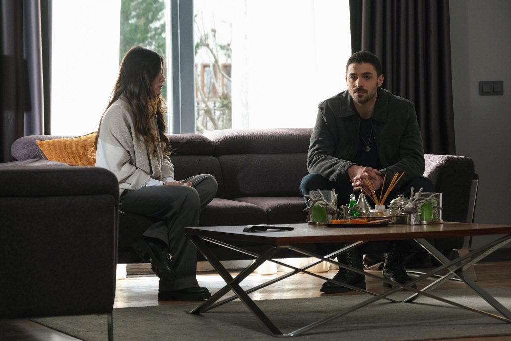 Yabani 24. Bölümde Yaman ve Alaz