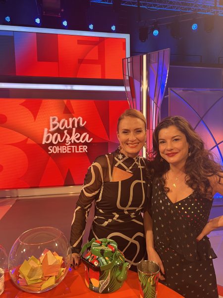 Yalı Çapkını ve Sakla Beni dizileri birleşiyor mu? Ceyda Düvenci'den flaş açıklamalar!
