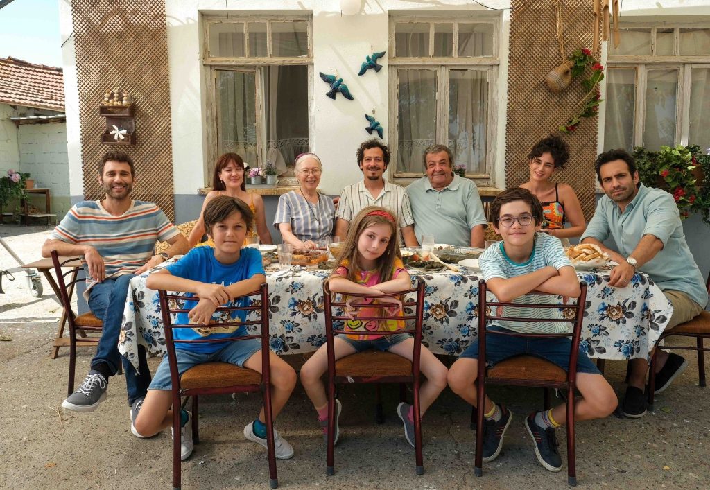 "Yaren Leylek" filminin çekimlerinden ilk kareler paylaşıldı!
