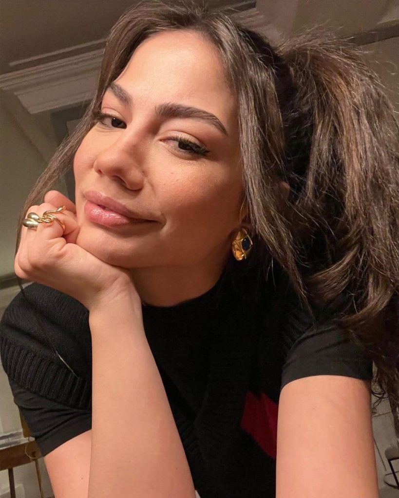 Yasak aşk listesinde adı geçen Demet Özdemir açıkladı!