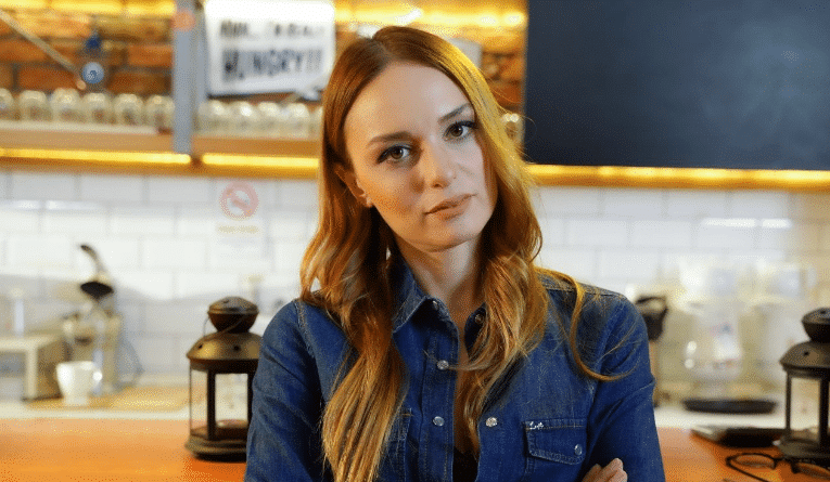 Yasak Elma Cansu (Nilperi Şahinkaya) kimdir? Yaşı