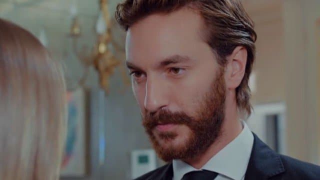 Yasak Elma Kemal (Sarp Can Köroğlu) kimdir?