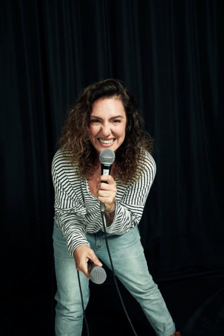 Yasemin Şefik keyifli gösterileriyle ocak ayında sahnede!