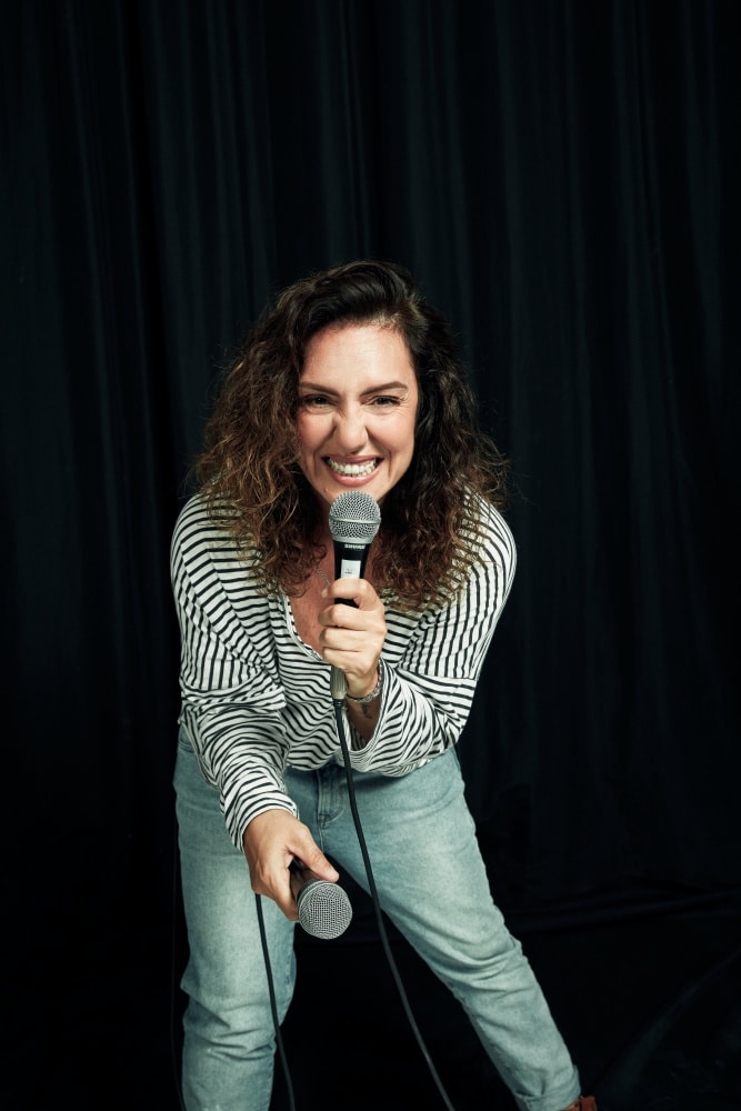 Yasemin Şefik keyifli gösterileriyle ocak ayında sahnede!