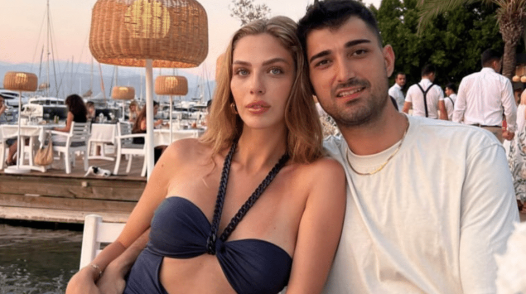 Yasemin Şefkatli ikizleri paylaştı