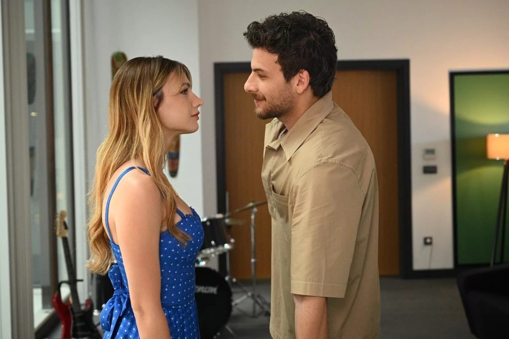 Yaz Şarkısı 2. Bölümüyle reytinglerde zirvede! Yaz ve Kemal git gide birbirlerine yakınlaşıyorlar!