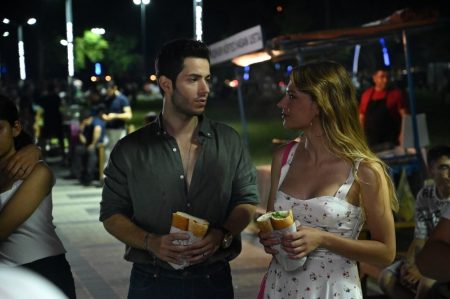 Yaz Şarkısı 4. Bölümde ortalık karıştı! Yaz ve Murat evlendi mi?