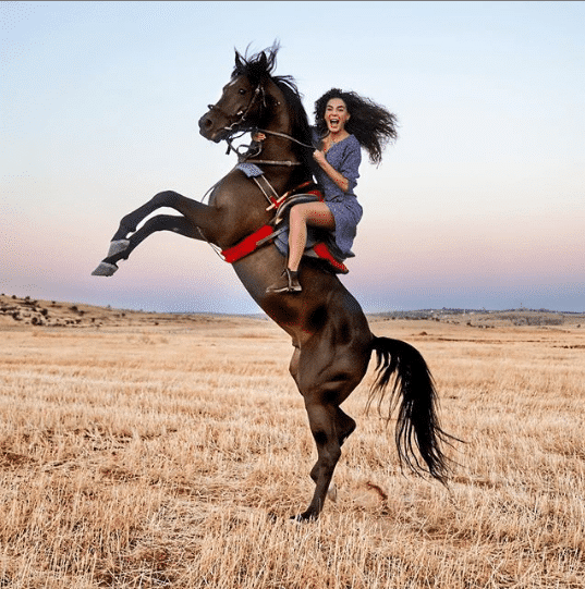 Yıldız oyuncu Ebru Şahin paylaştığı fotoğrafla sosyal medyanın gündeminde!