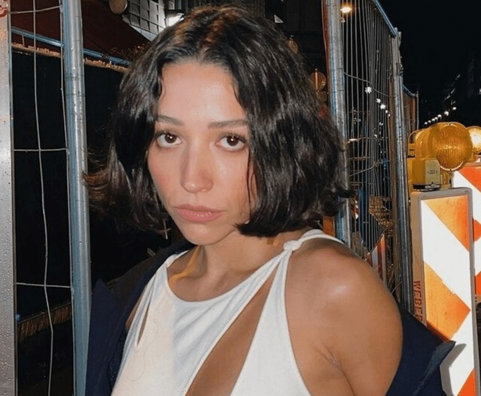 Zeynep Bastık: “Ağlama krizine girdim” Zeynep Bastık: "Ağlama krizine girdim"