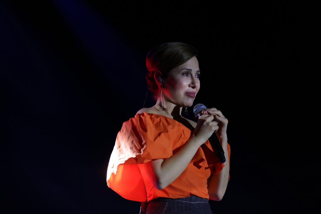 Zuhal Olcay: "Bu dünyada insanlar acı çekiyor"