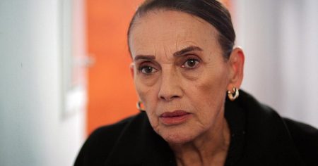 Camdaki Kız 59. Bölüm | Bu Gözler Neler Görüyor Feride Hanım?