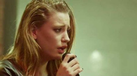 Serenay Sarıkaya'nın Sesinden İsyan Şarkısı