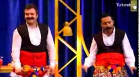 Şevket ve Bilal'den Köçek Dansı