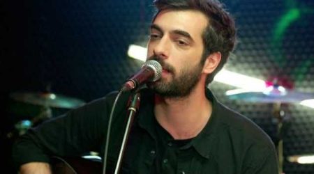 Poyraz Karayel - İlker Kaleli - Sorma Ne Haldeyim parçası