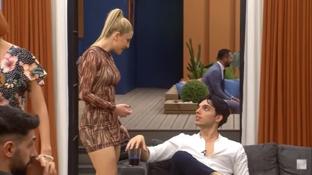 Kısmetse Olur: Aşkın Gücü 13. Bölüm - Tuğçe'nin Ev Değiştirmesi Herkesi Çıldırttı
