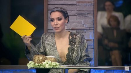 Kısmetse Olur: Aşkın Gücü 21. Bölüm - Bilek Galada Sarı Kart Aldı!