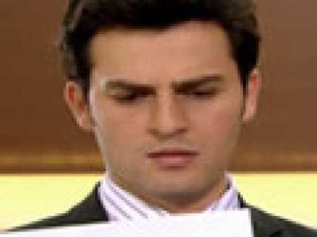 Küçük Sırlar 33. Bölüm Fragmanı