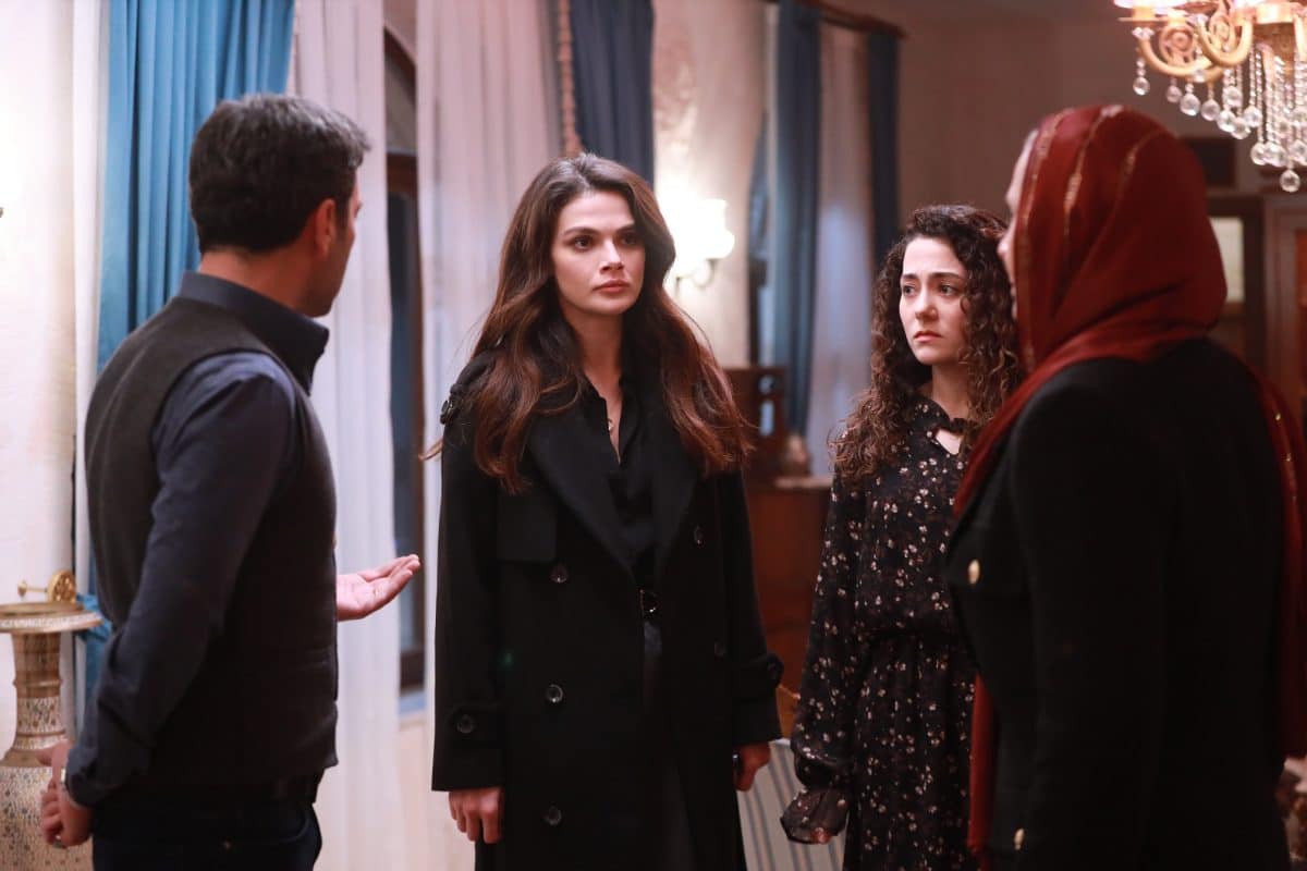 Boran’ın vasiyetini öğrenen Alya içindeki acıyla başa çıkamayıp öfkesini Boran’a ve Cihan’a yöneltir. Cihan Alya’nın isyanını dizginlemek için elinden geleni yapsa da Alya’yı sakinleştirmek kolay olmaz.