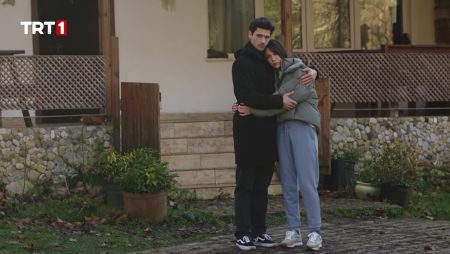 Kasaba Doktoru 31. Bölüm - Ve Leyla Kararını Veriyor!