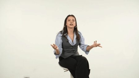 Arka Sokaklar Dizisinin Şule'si Ecem Öz Sizden Gelen Soruları Cevaplıyor!