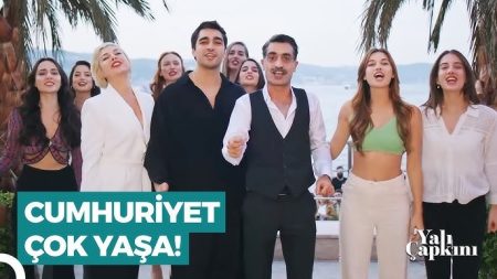 Yalı Çapkını Ekibinden 29 Ekkim Kutlaması