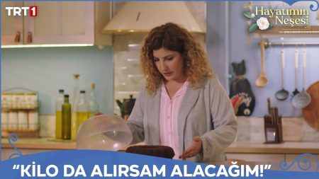 Hayatımın Neşesi 15. Bölüm | Neşe kendini tatlıya veriyor!